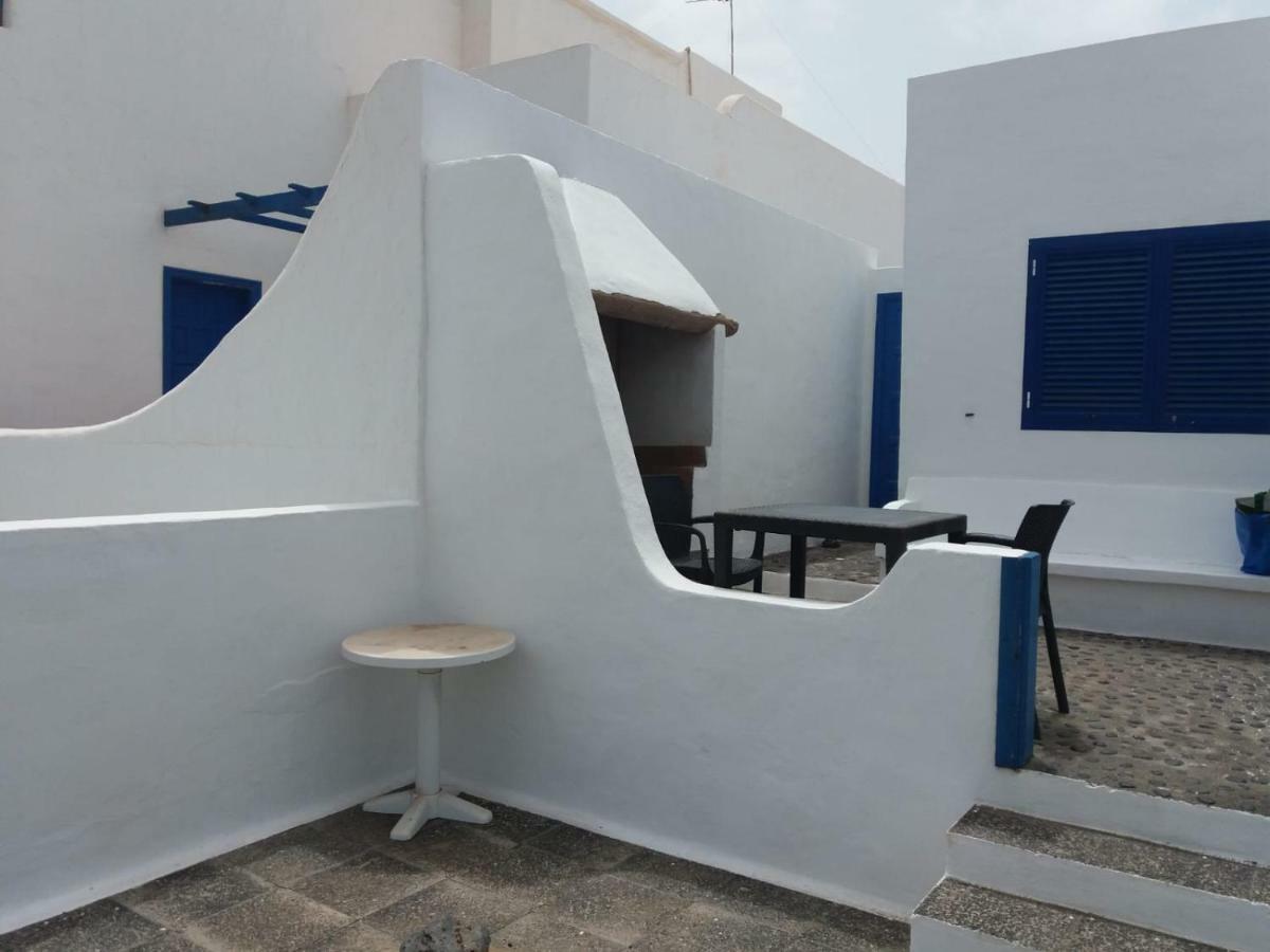 Villa Playa De Caleta De Famara Exterior foto